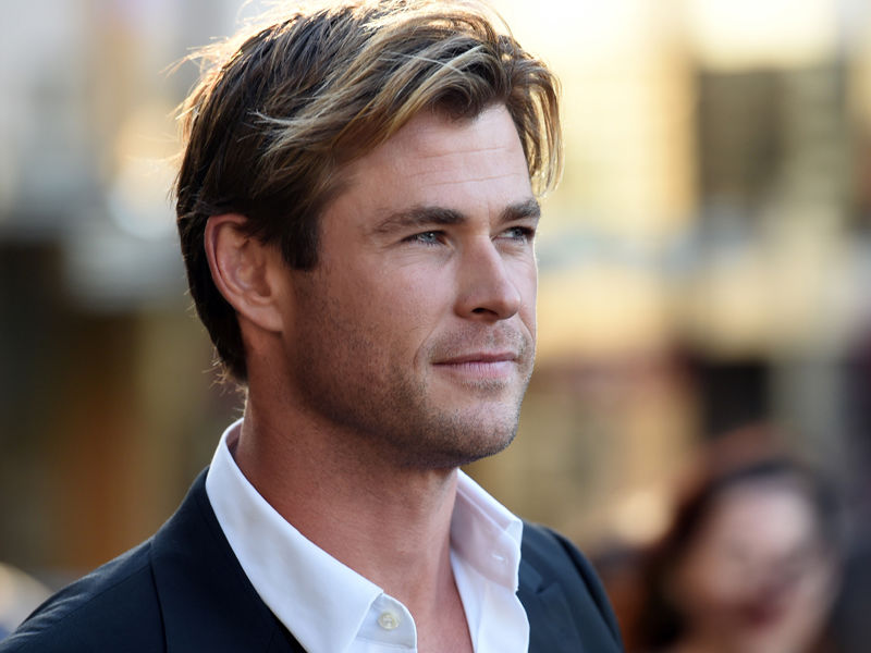 13-Chris Hemsworth supports equal pay